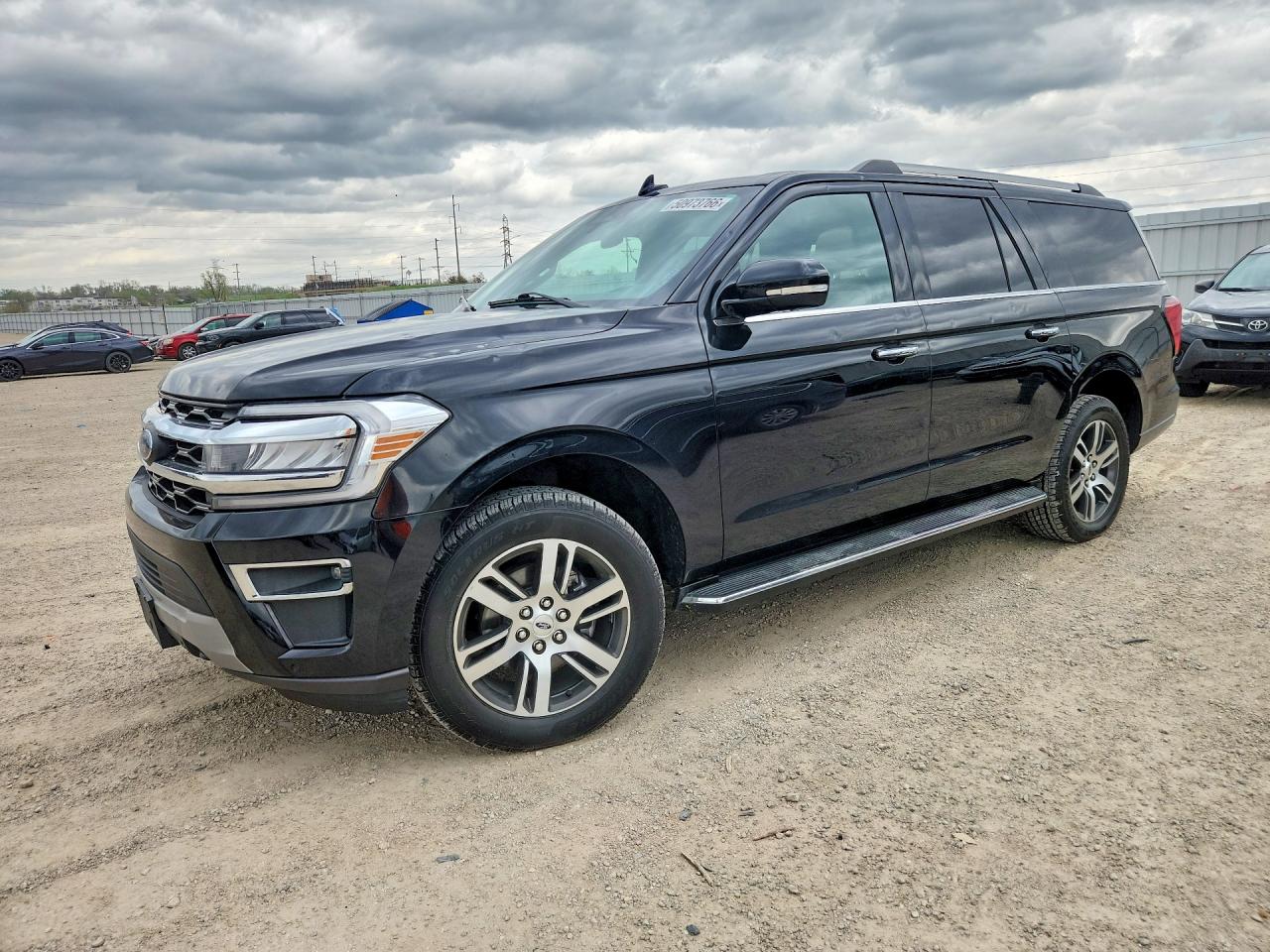 Salvage Ford Expedition Image