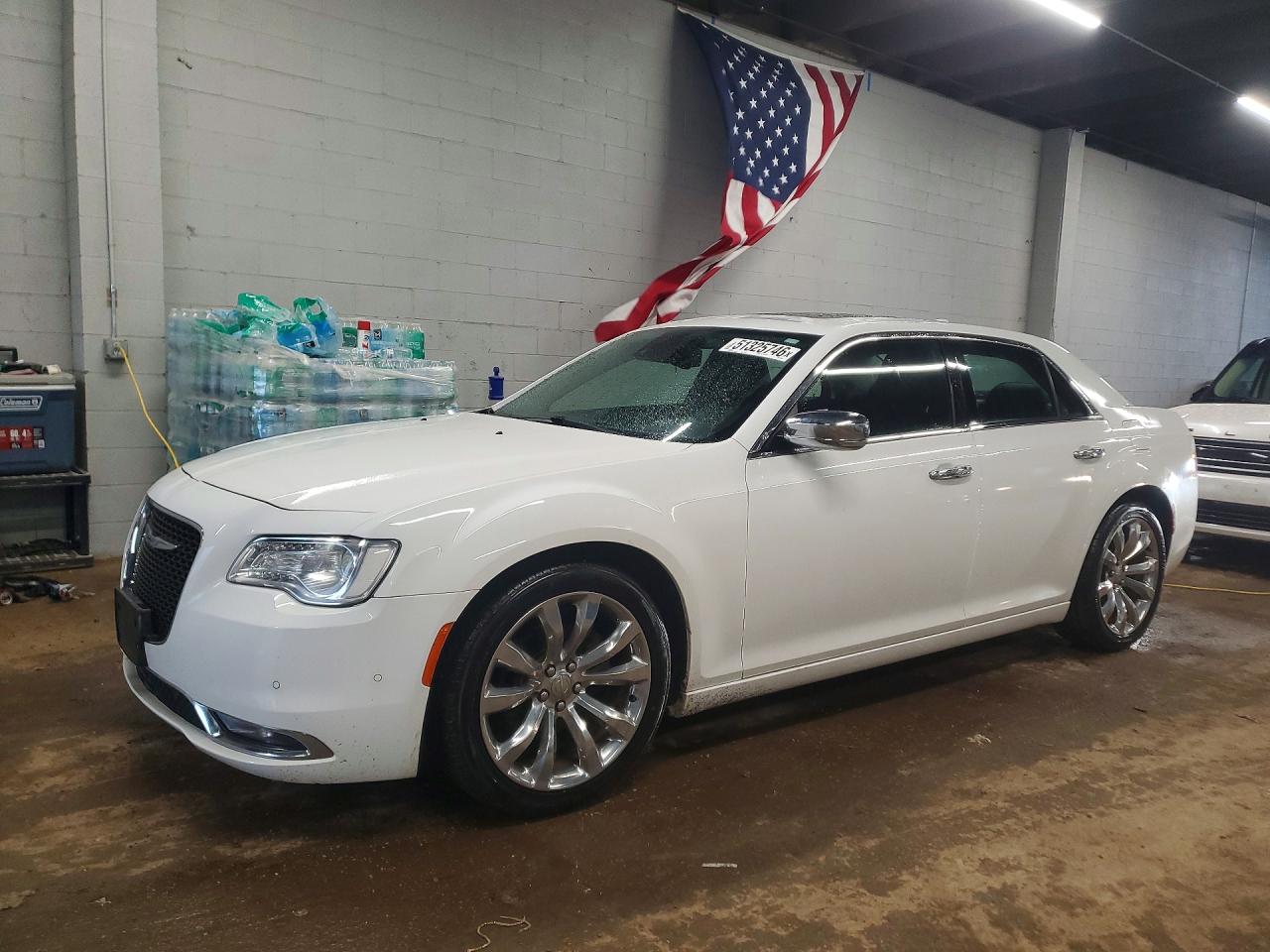 Salvage Chrysler 300 Image