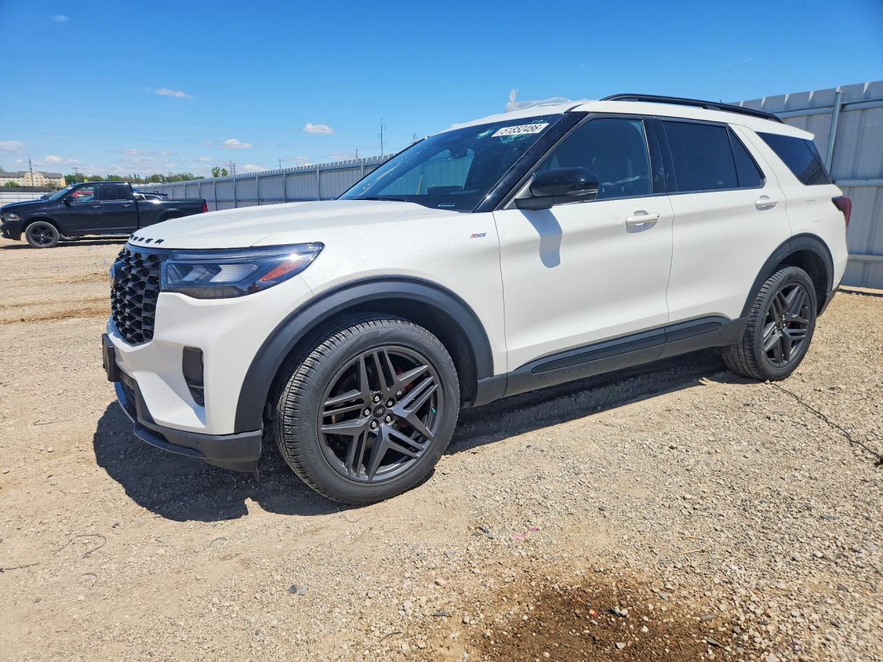 Salvage Ford Explorer Image