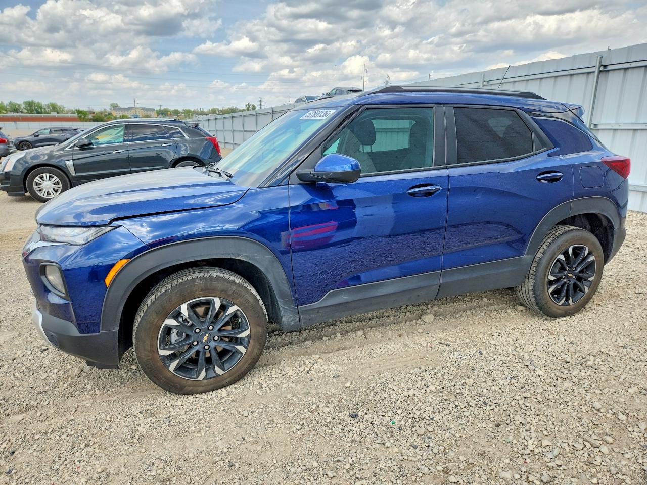 Salvage Chevrolet Trailblazer Image