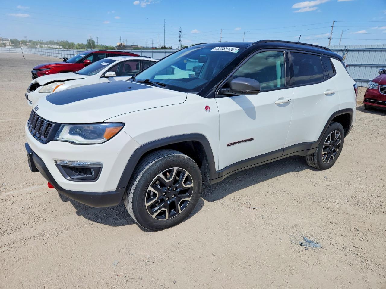 Salvage Jeep Compass Image