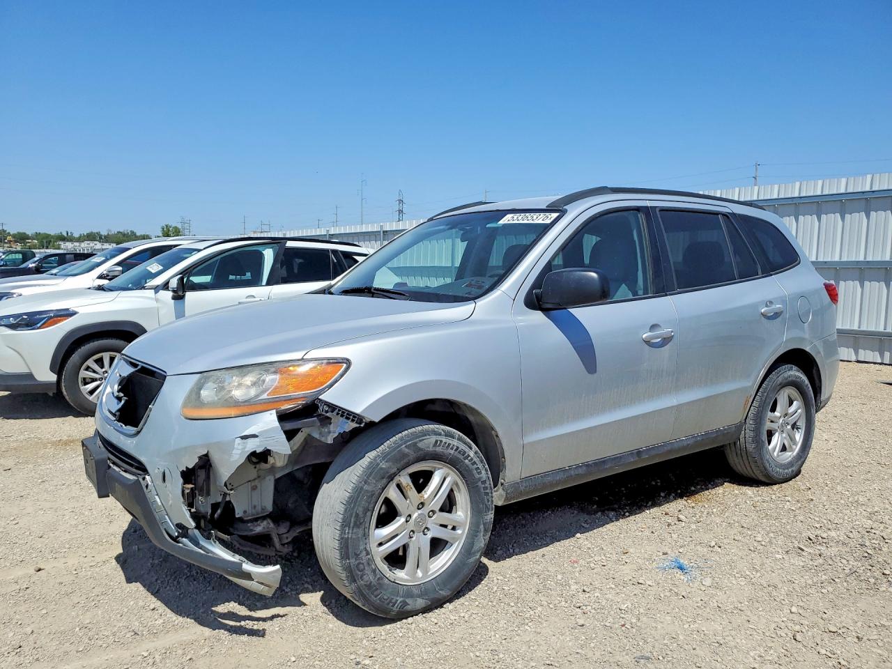 Salvage Hyundai SANTA FE Image