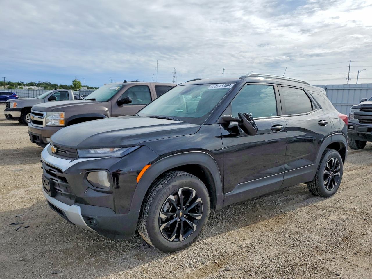Salvage Chevrolet Trailblazer Image