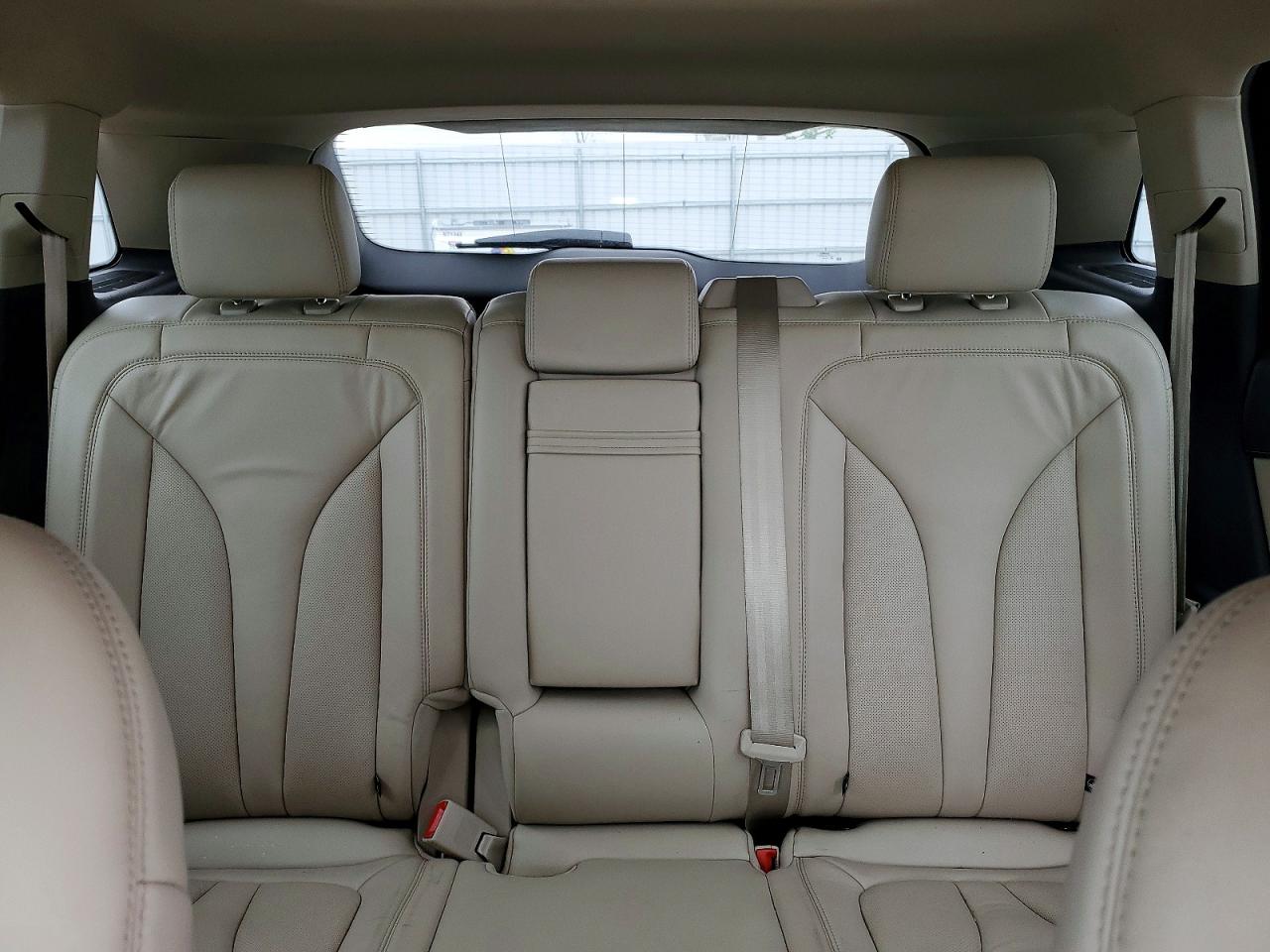 Lincoln MKX Select