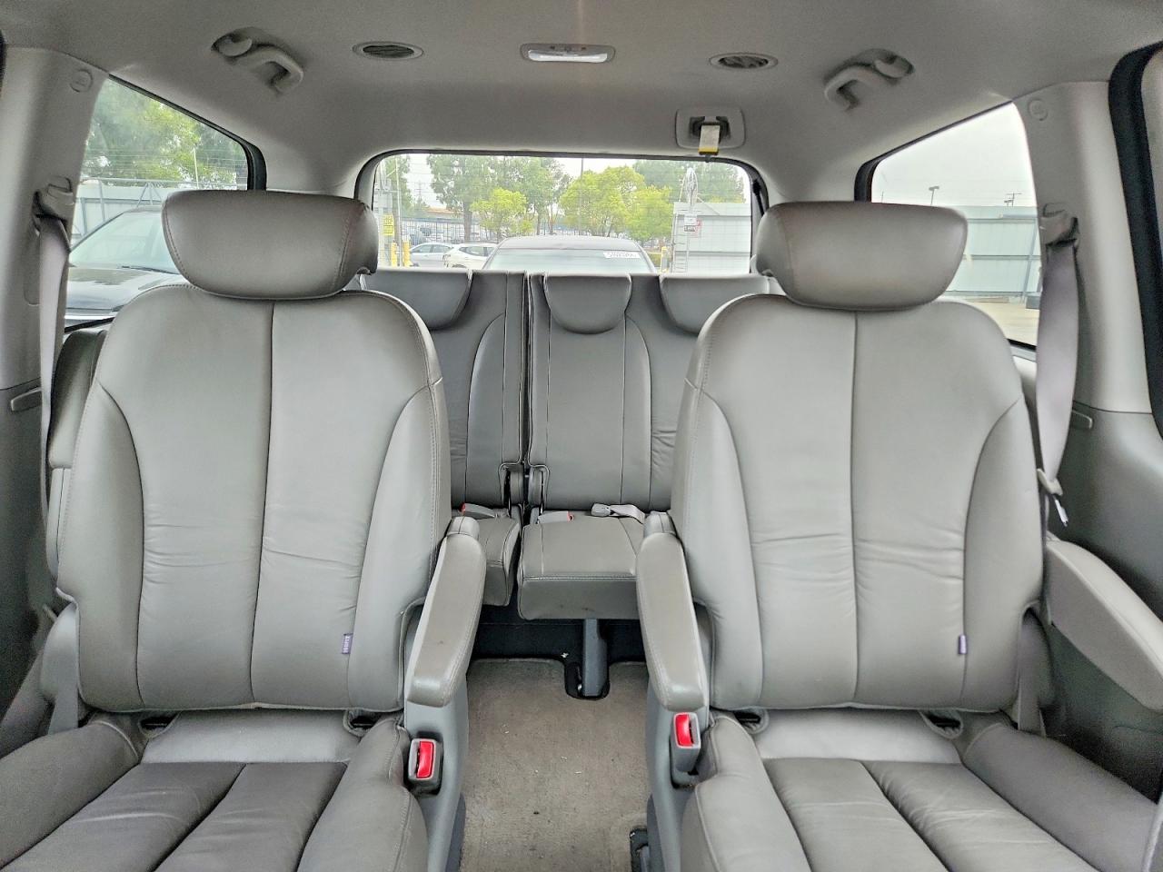 Kia Sedona Ex
