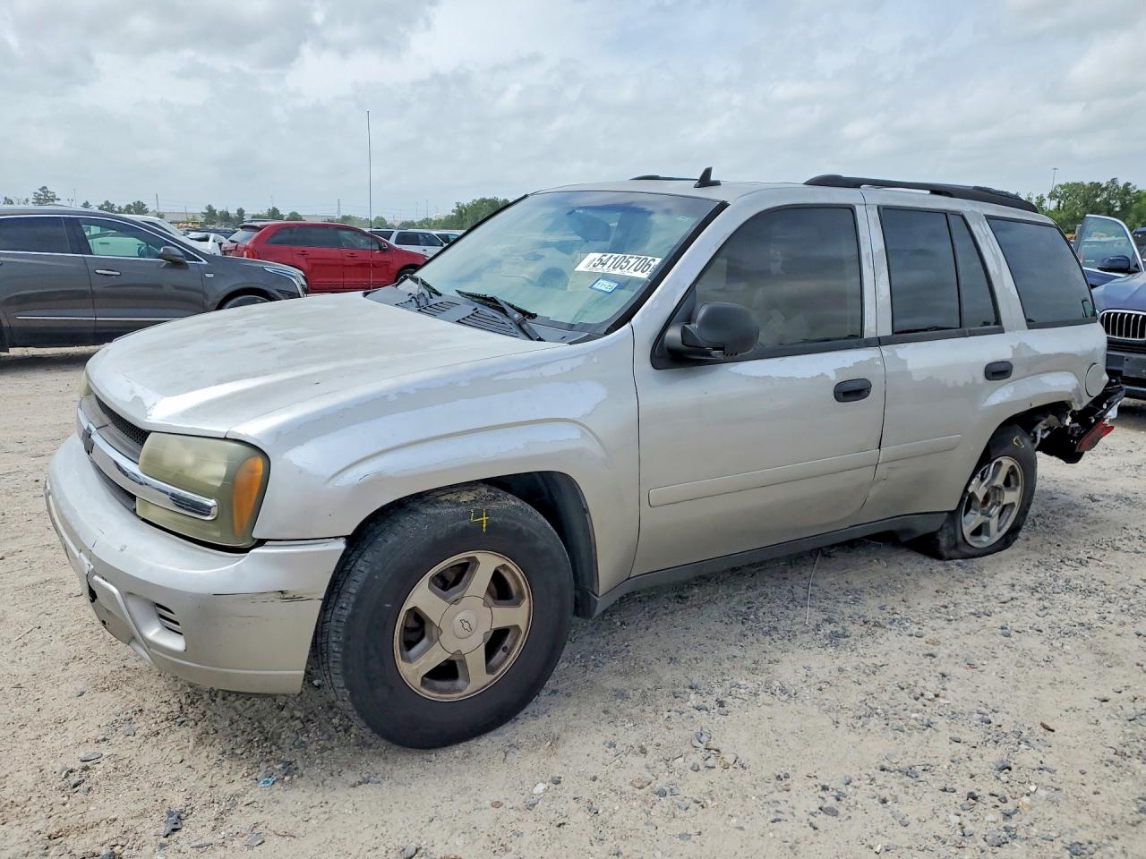 Salvage Chevrolet Trailblazer Image