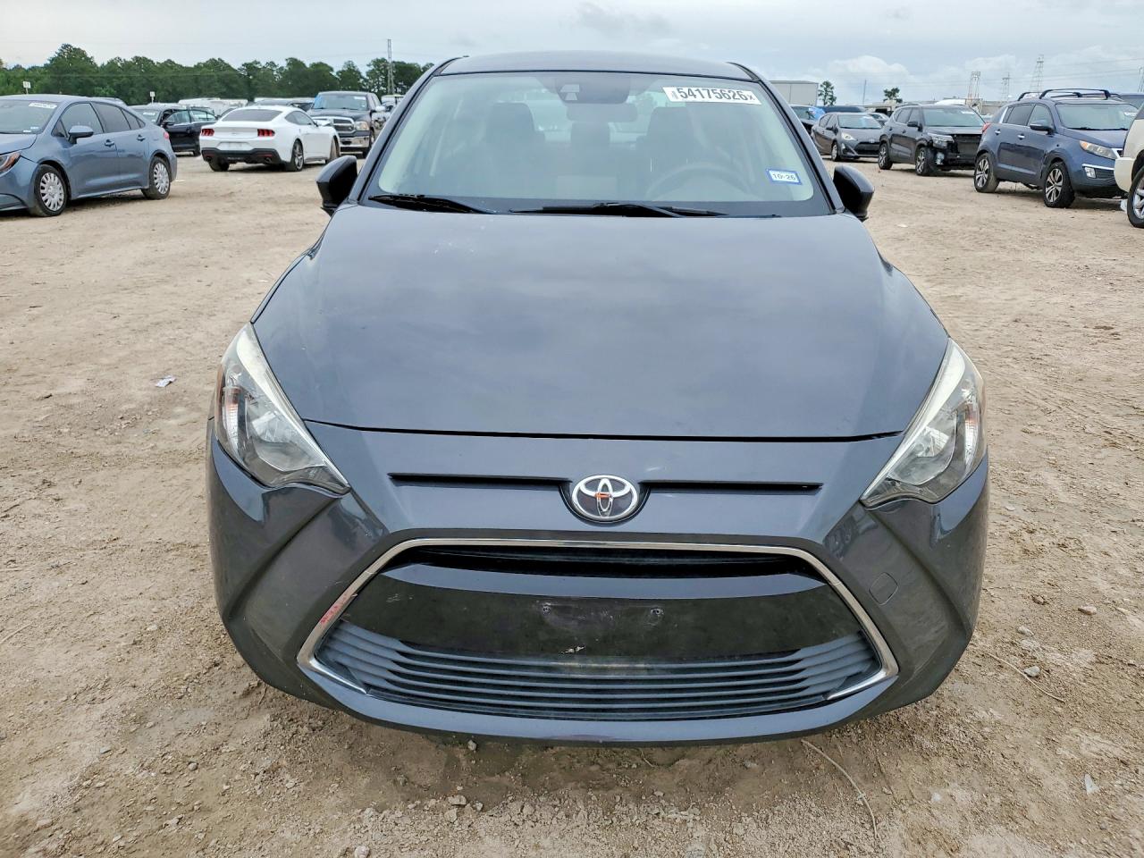 Toyota Yaris Base