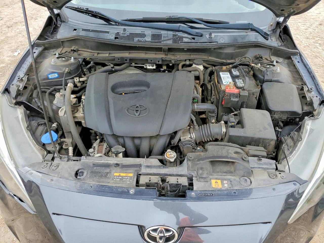 Toyota Yaris Base