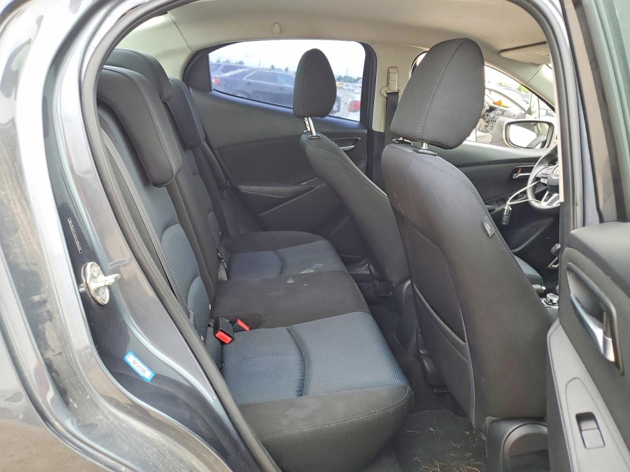 Toyota Yaris Base