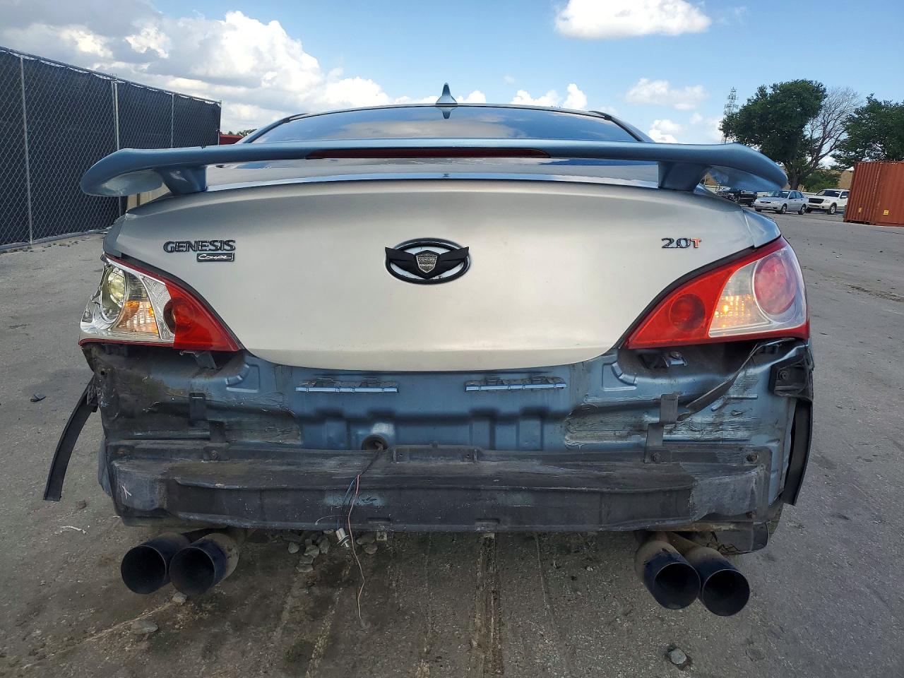 Hyundai Genesis 2.0t