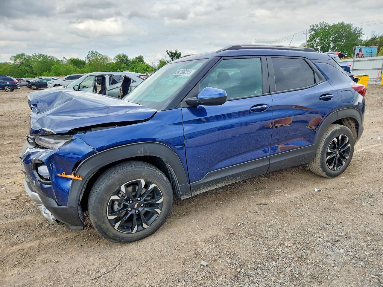 Salvage Chevrolet Trailblazer Image