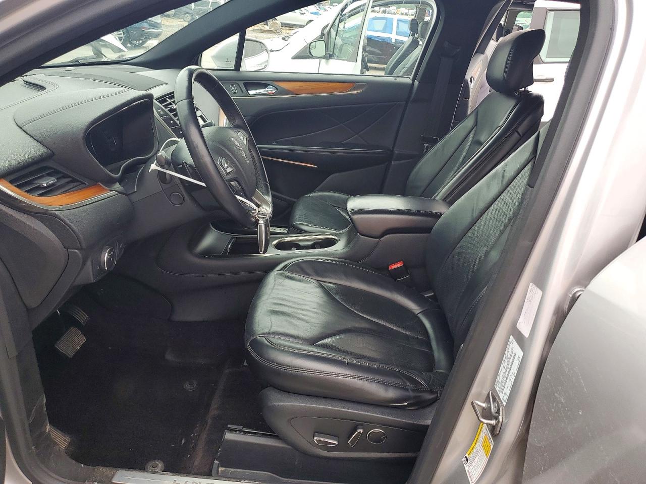 Lincoln MKC Select