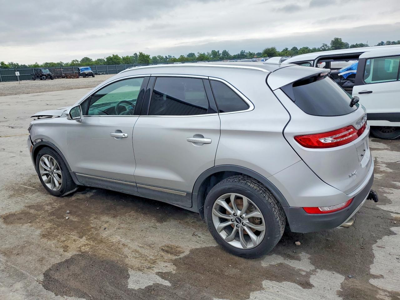 Lincoln MKC Select