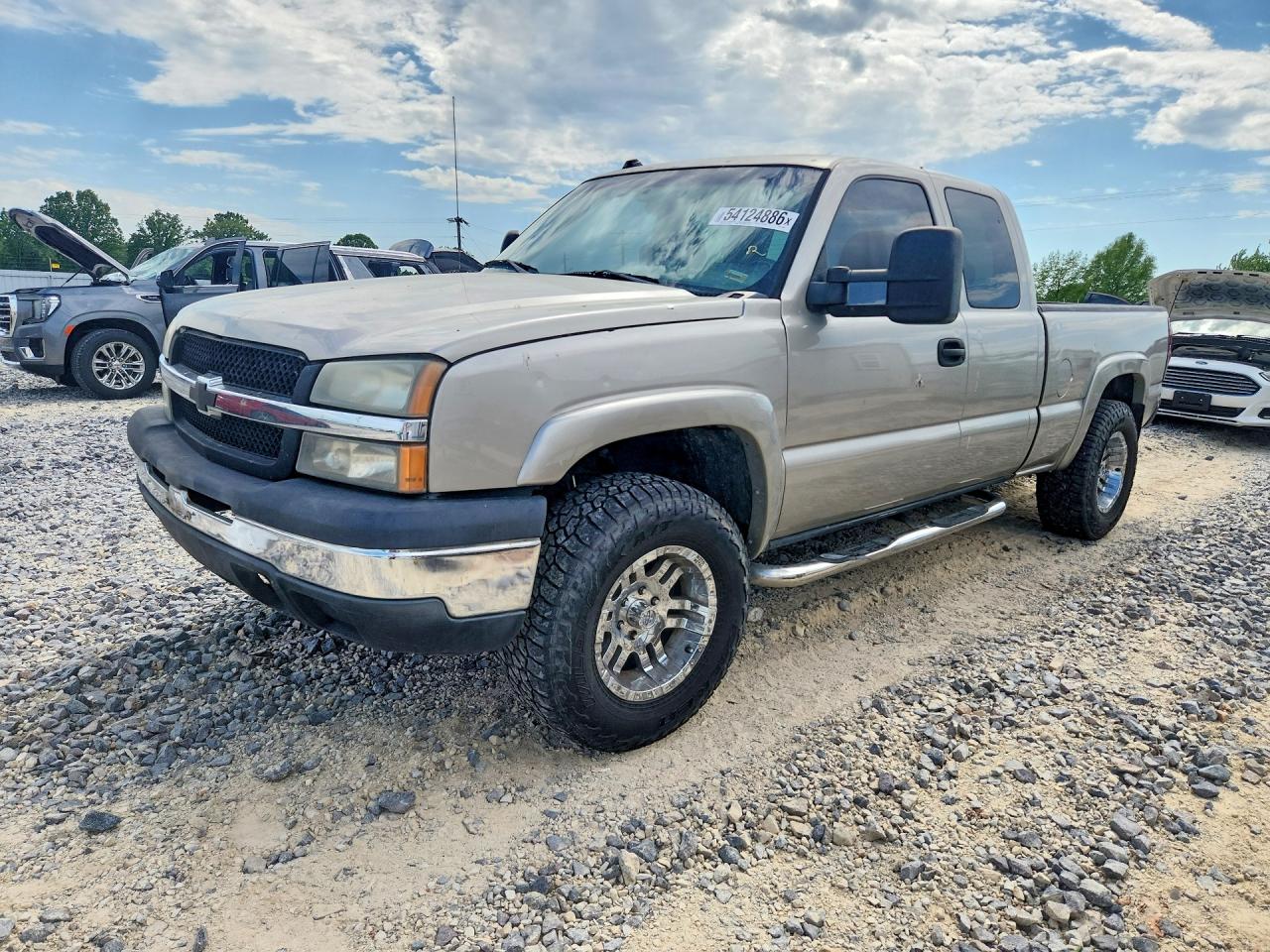 Salvage Chevrolet Silverado Image