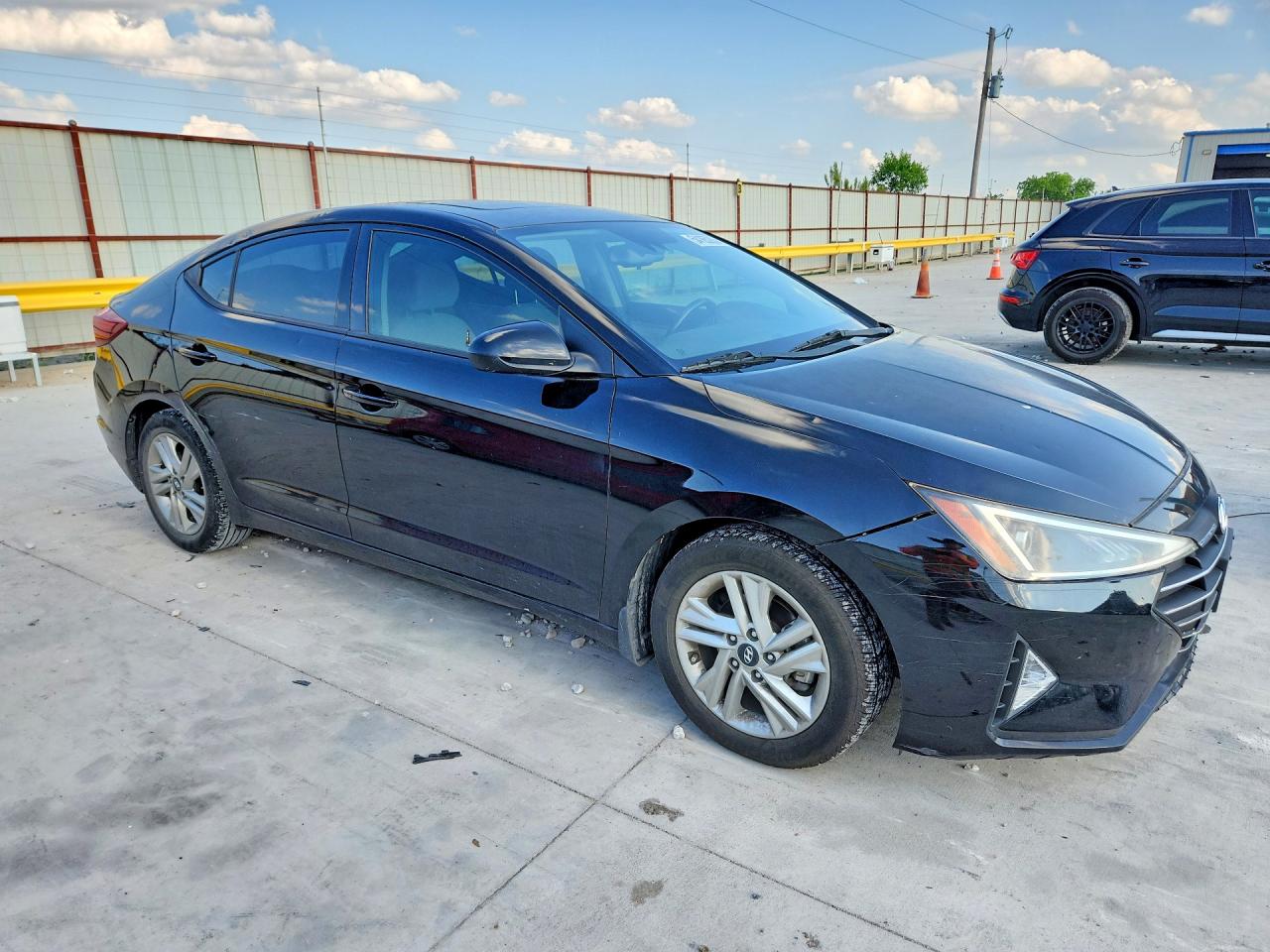 Hyundai ELANTRA Value Edition