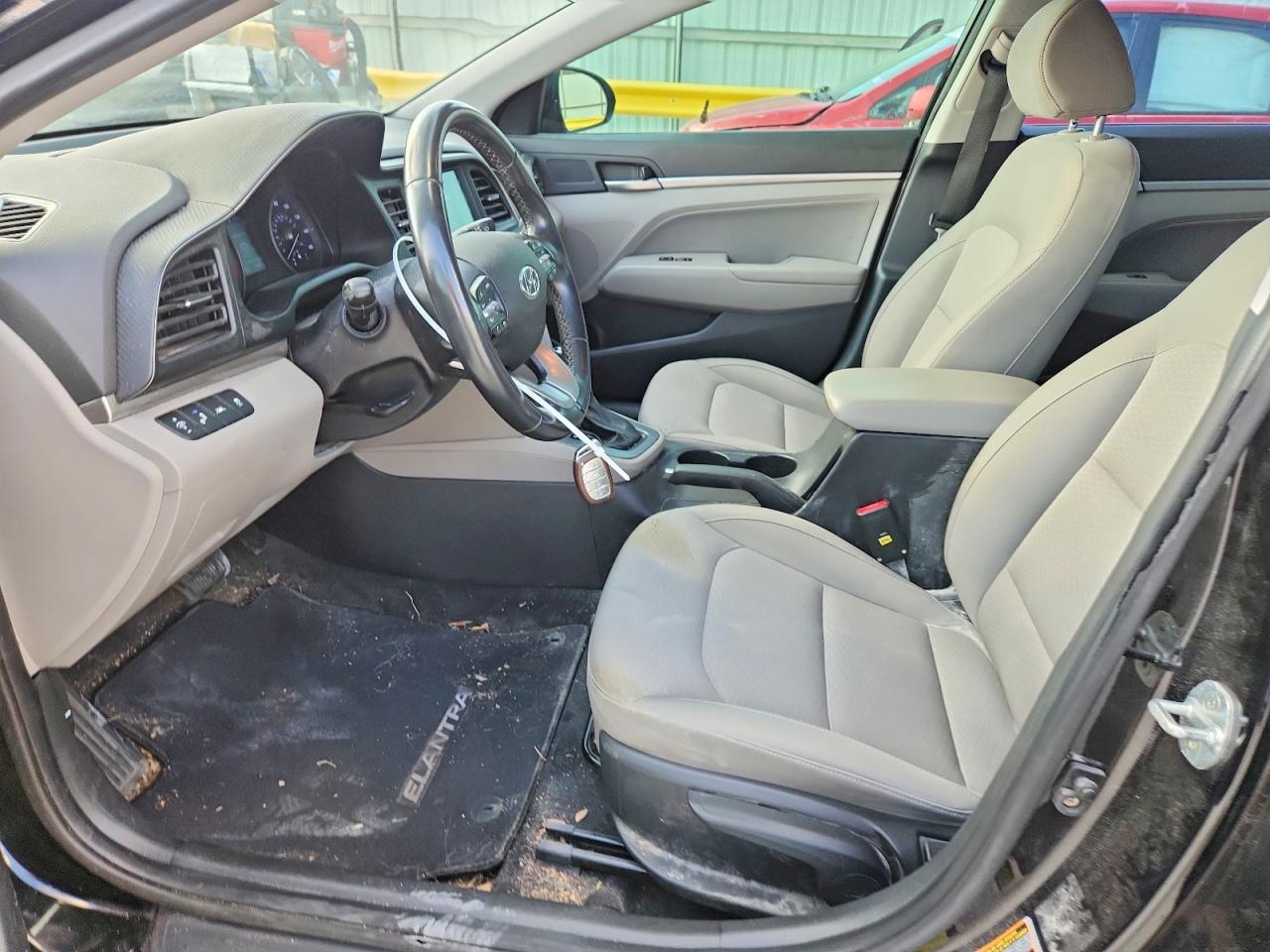 Hyundai ELANTRA Value Edition