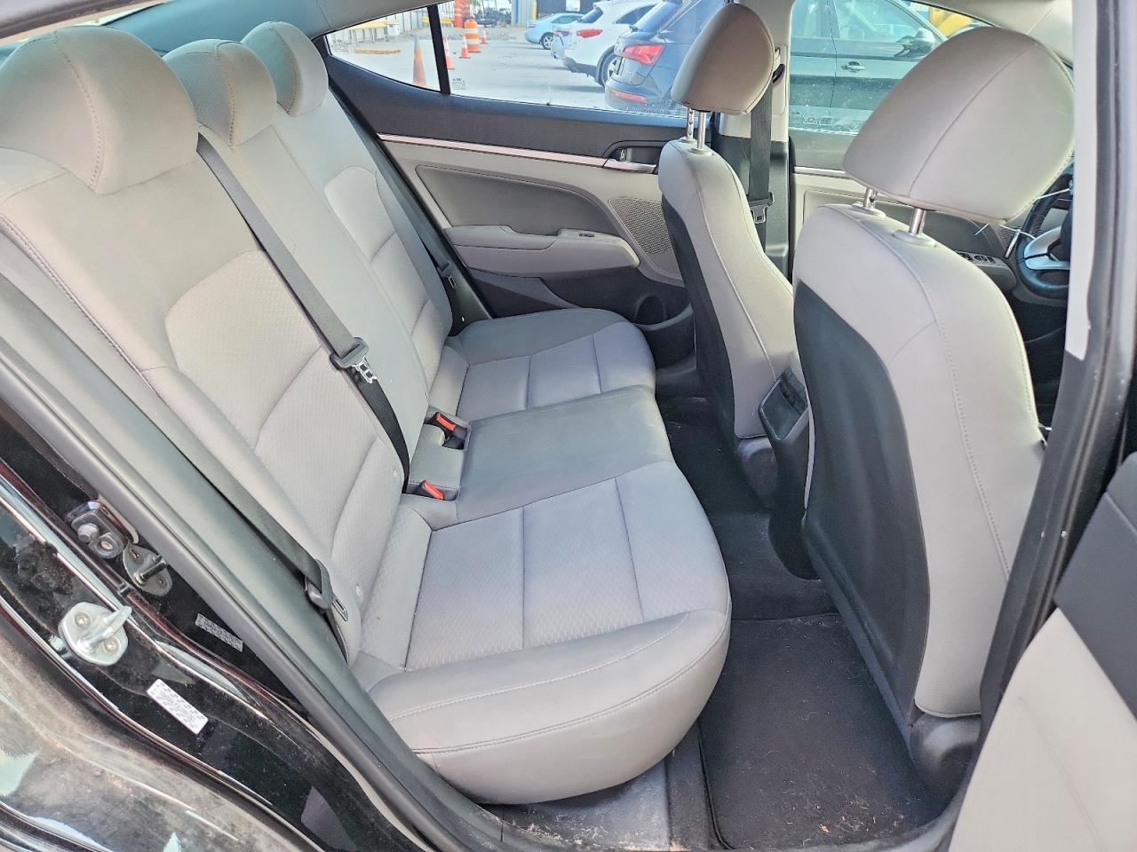 Hyundai ELANTRA Value Edition