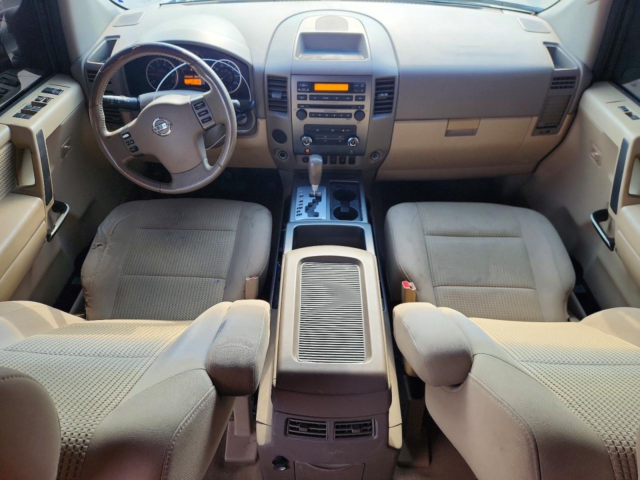 Nissan Titan Sv