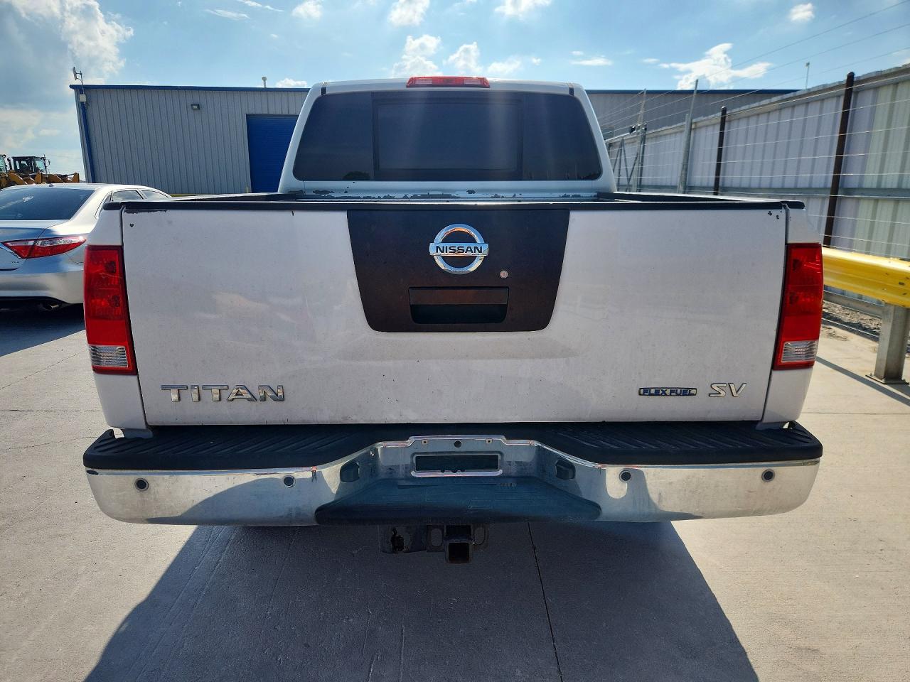 Nissan Titan Sv