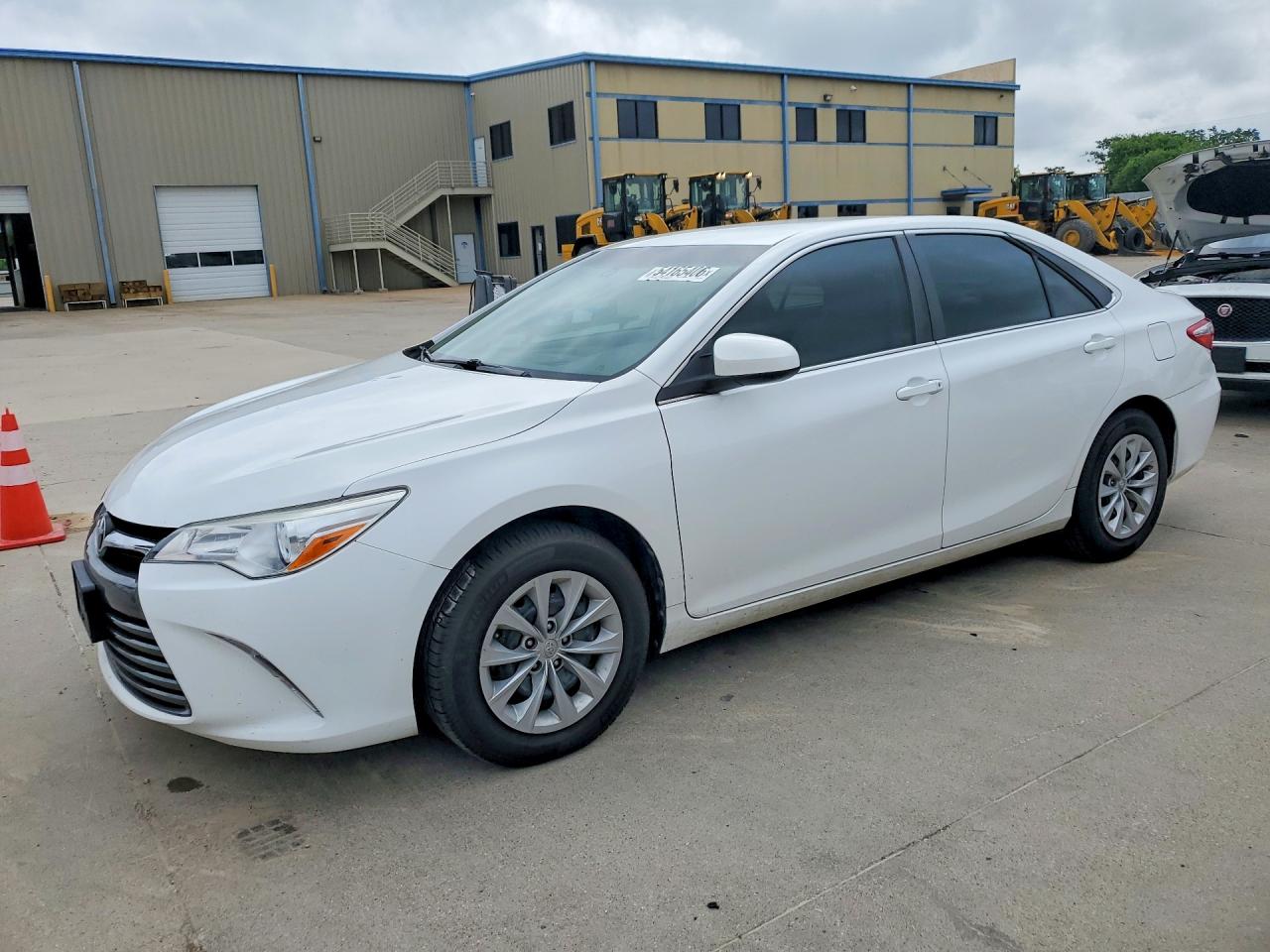 Salvage Toyota Camry Image