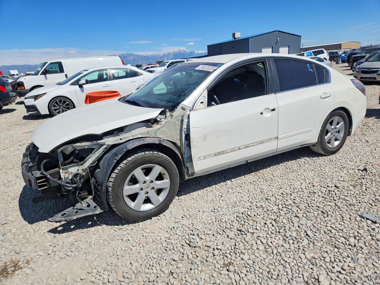 Salvage Nissan Altima Image