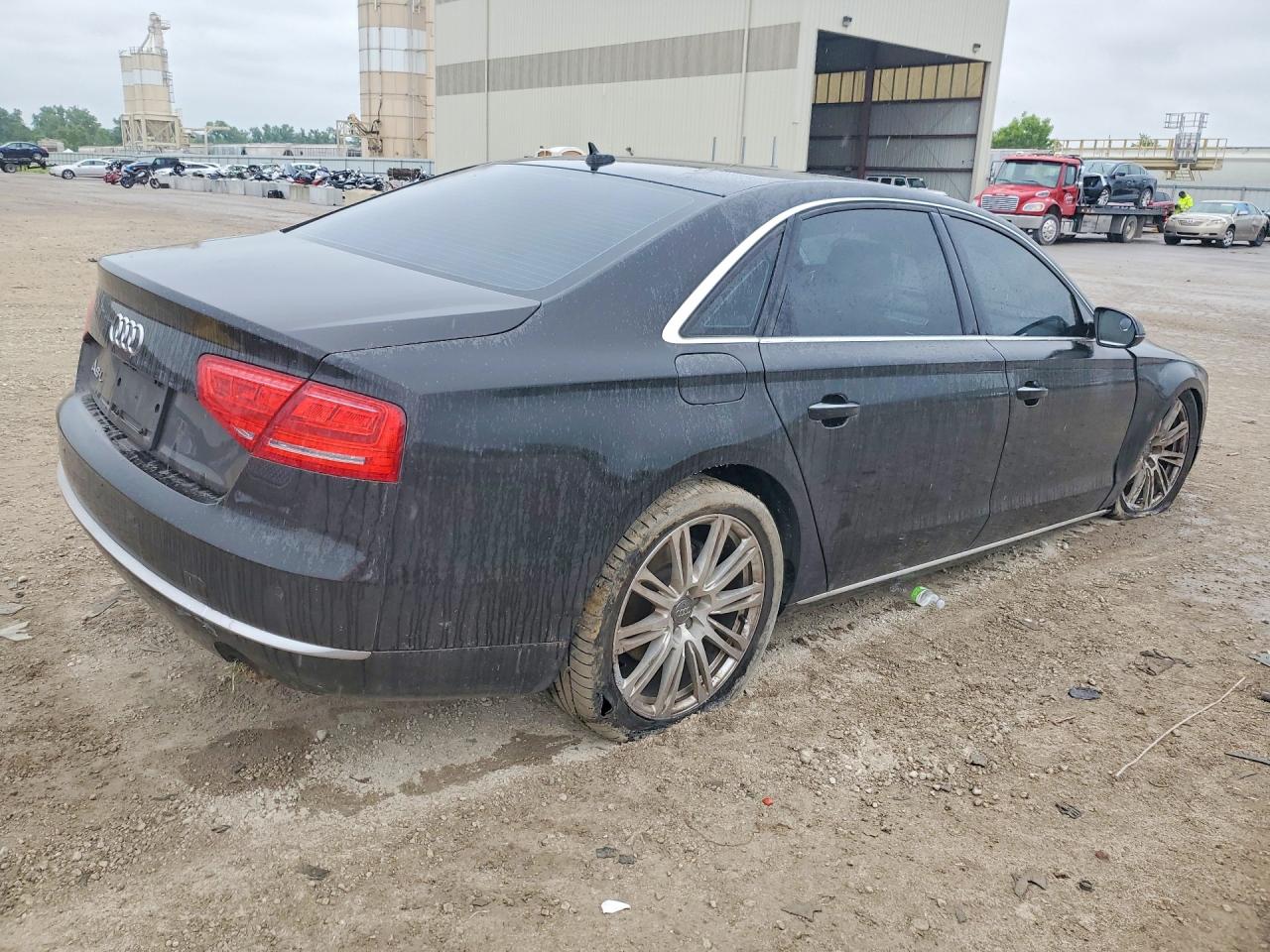 Audi A8 L Quattro