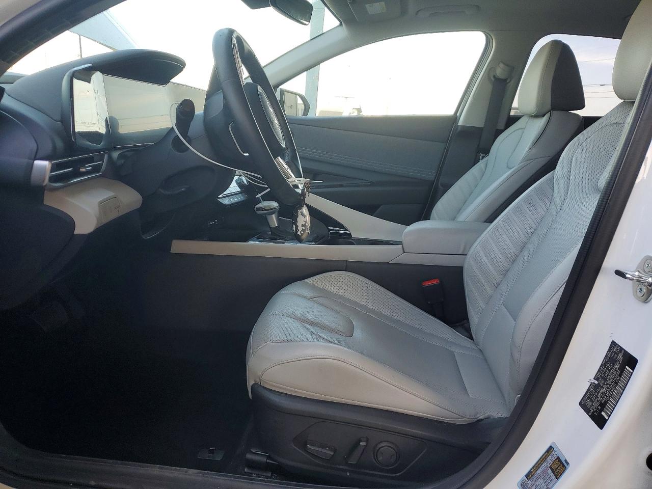 Hyundai ELANTRA Limited