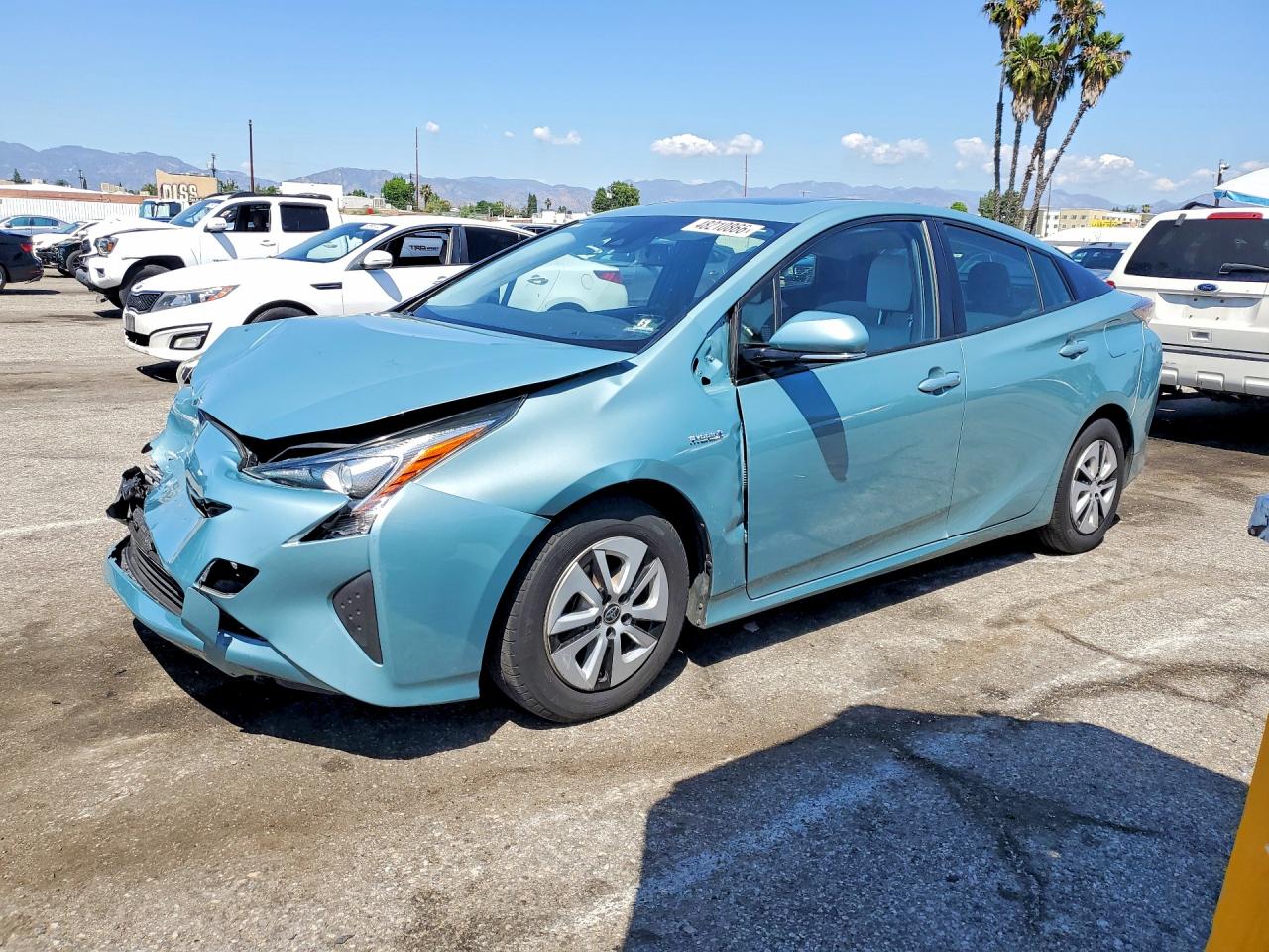 Salvage Toyota Prius Image