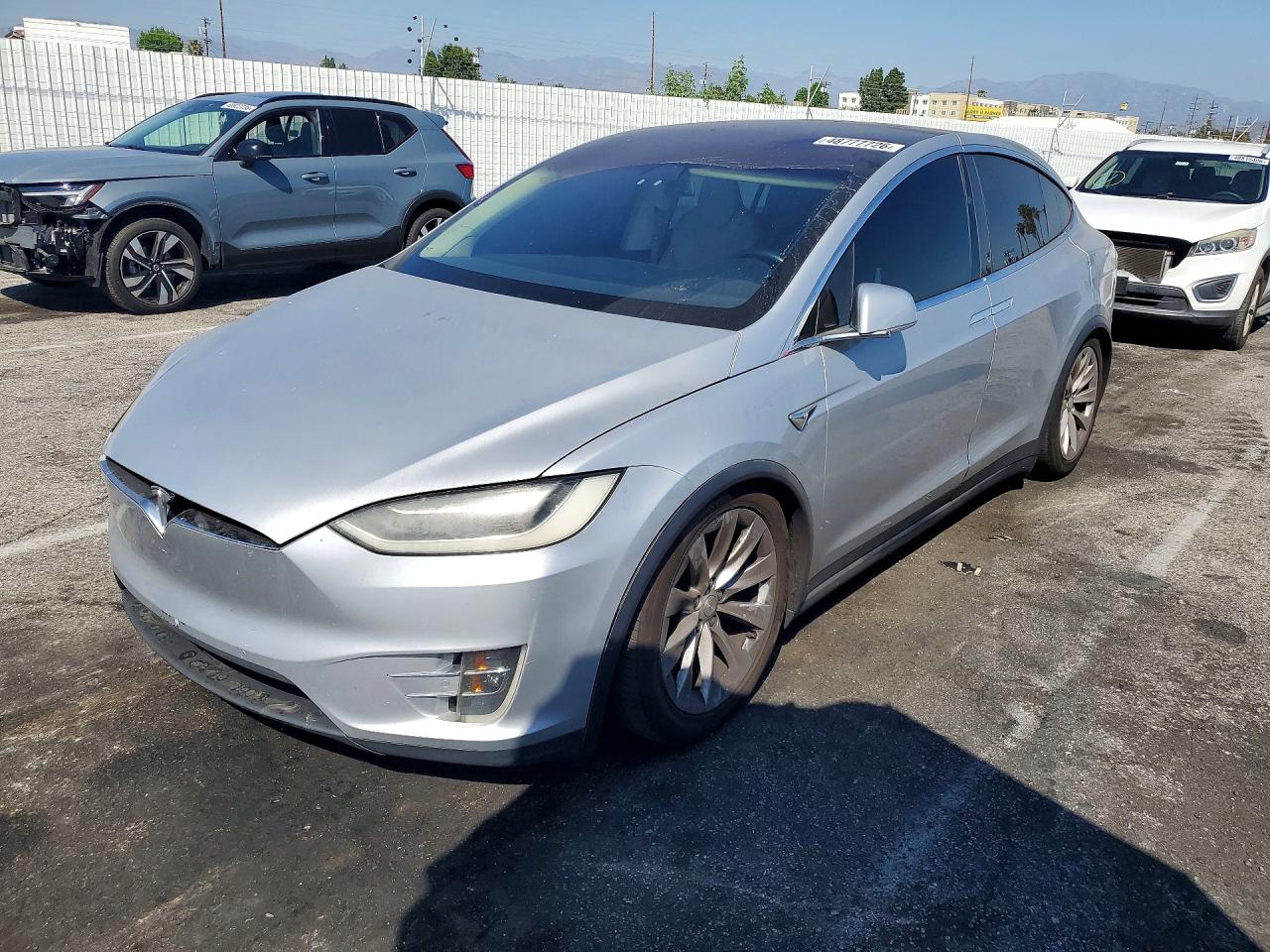 Salvage Tesla Model X Image