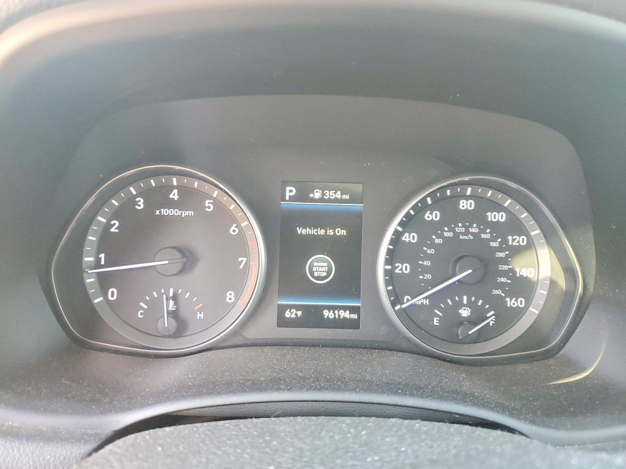 Hyundai ELANTRA Base
