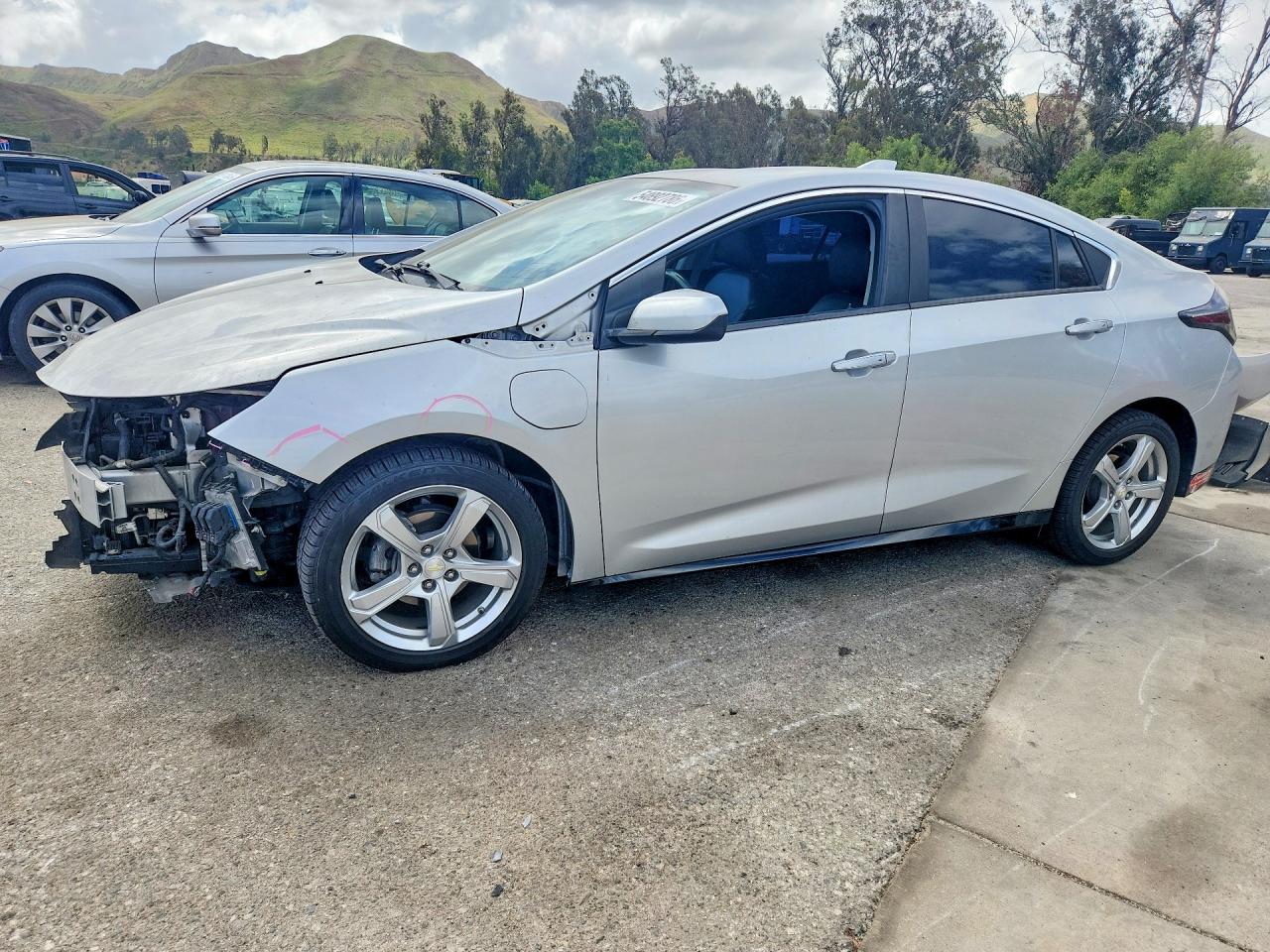 Salvage Chevrolet Volt Image