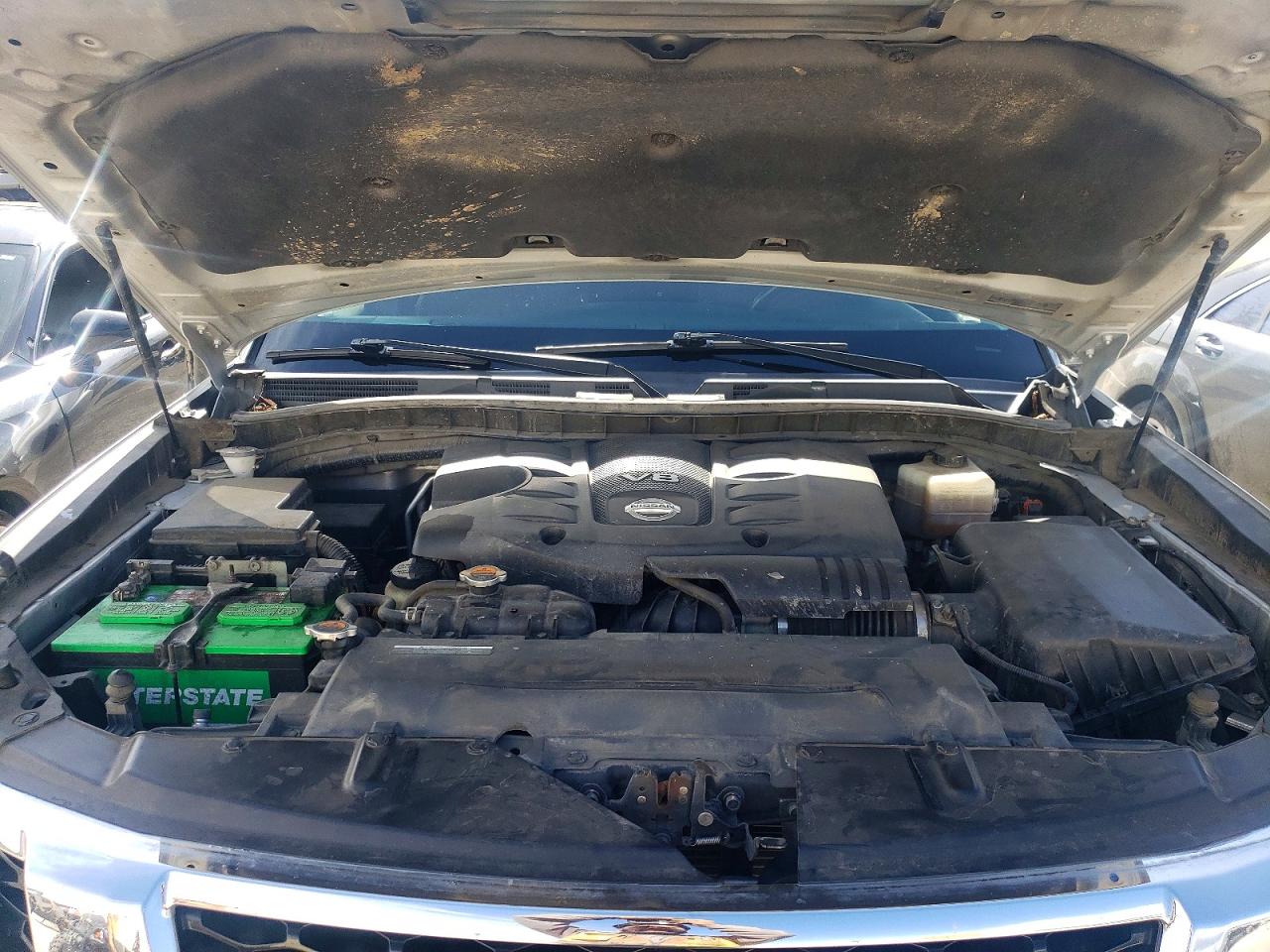 Nissan Armada Sv