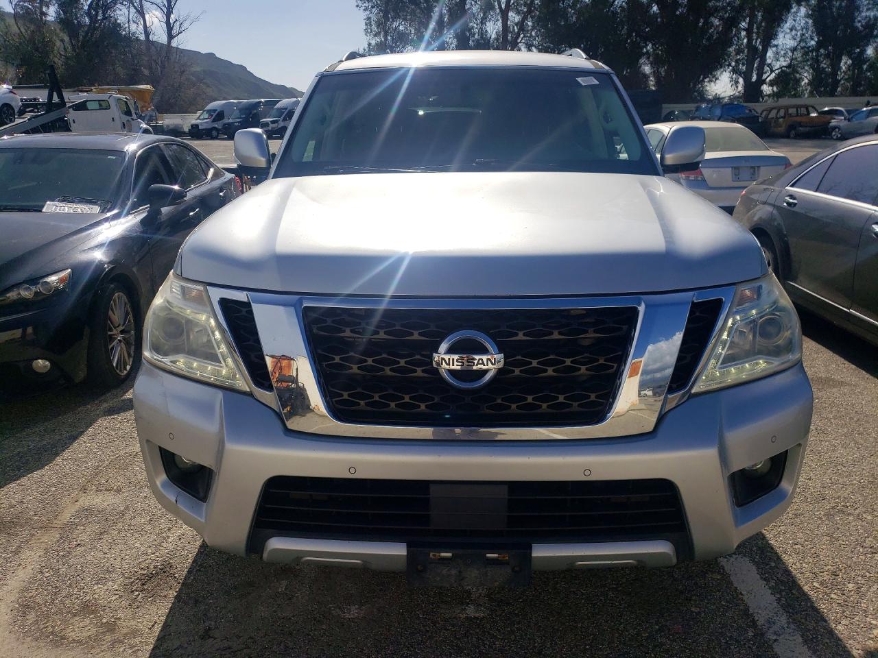 Nissan Armada Sv