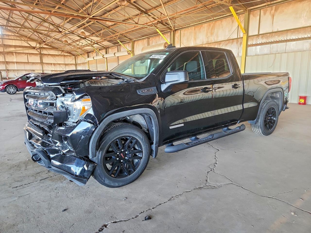 Salvage GMC Sierra Image