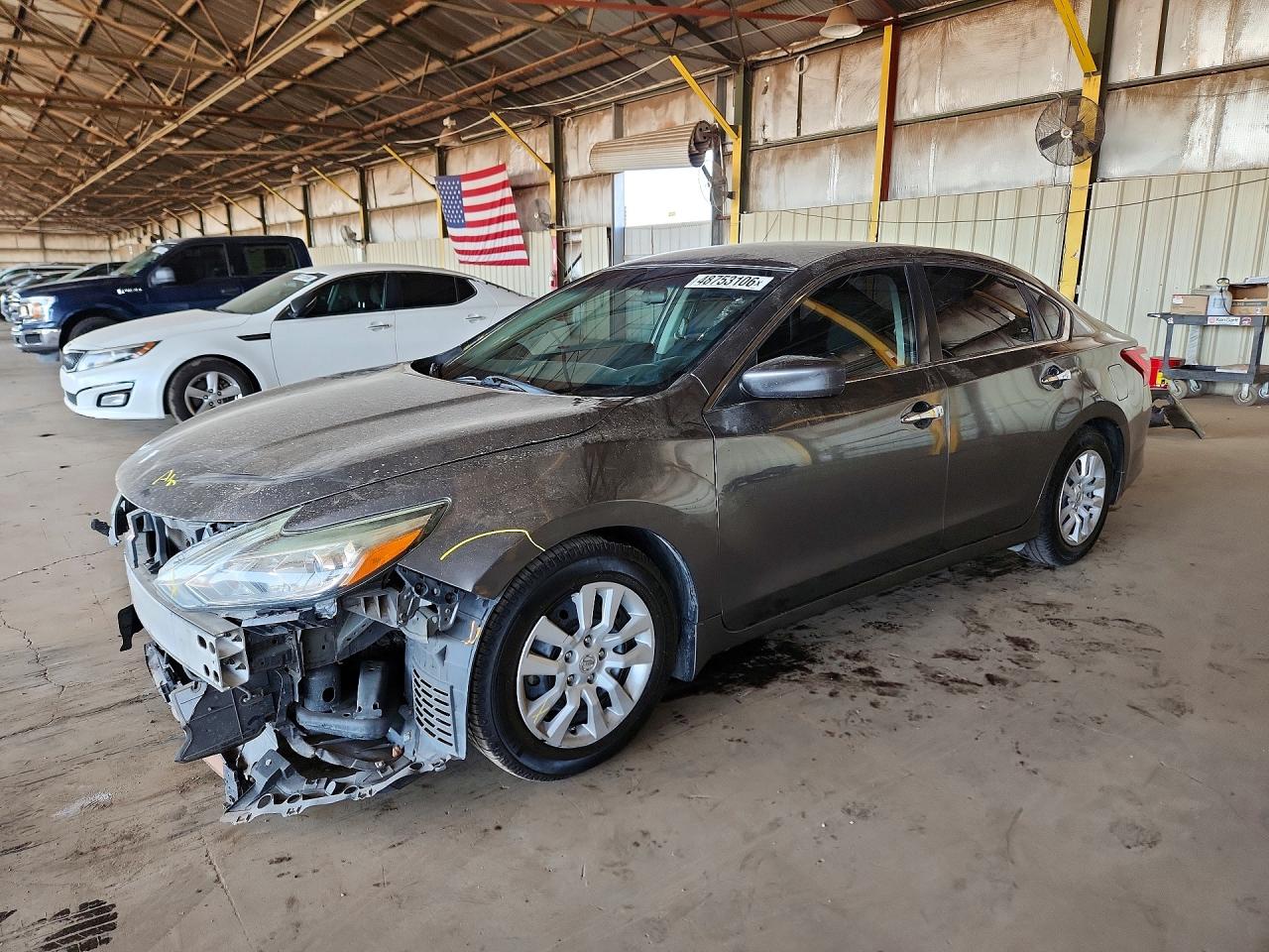 Salvage Nissan Altima Image