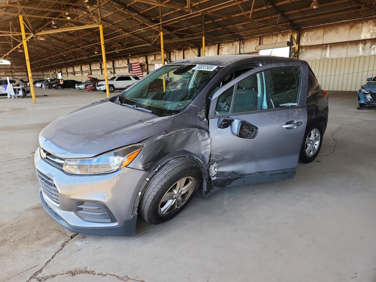 Salvage Chevrolet Trax Image