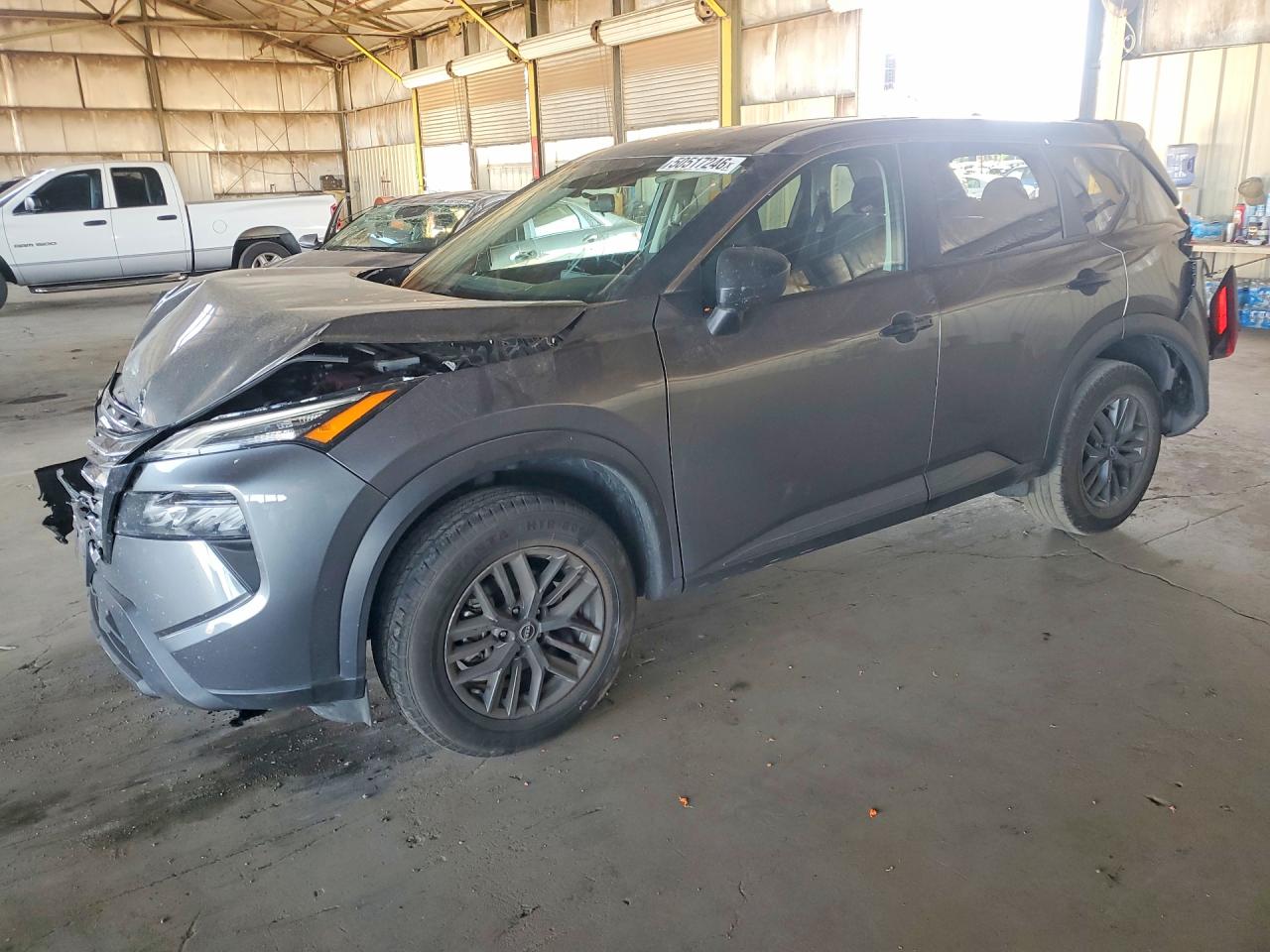 Salvage Nissan Rogue Image