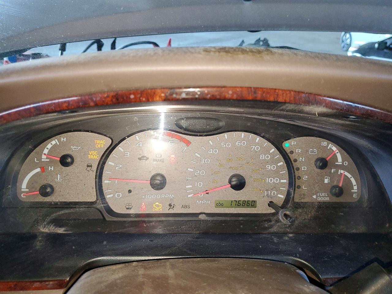 Toyota Sequoia Sr5