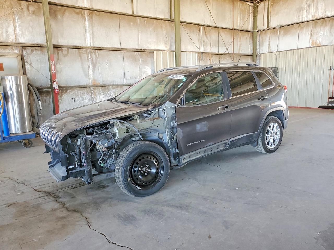 Salvage Jeep Cherokee Image