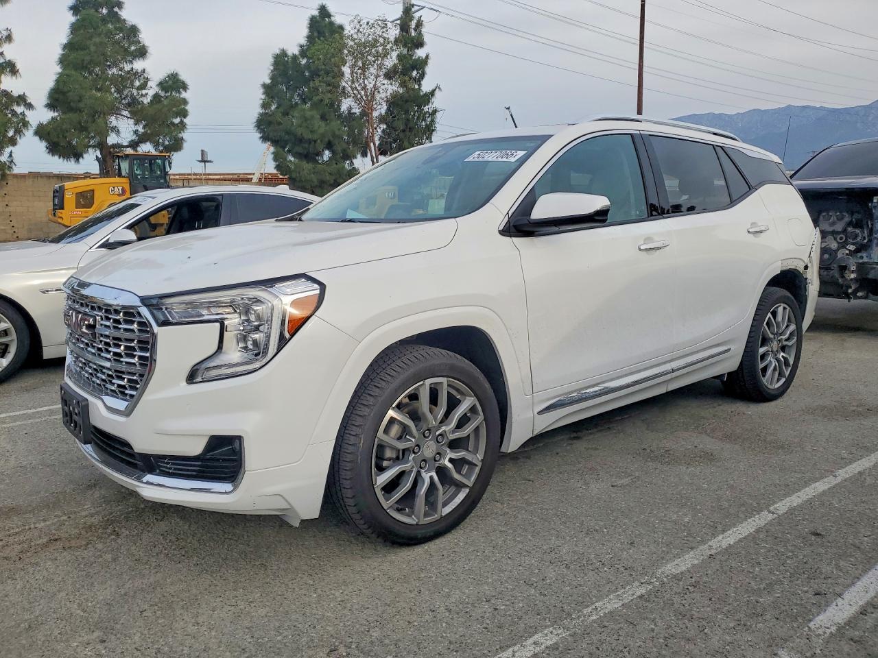Salvage GMC Terrain Image