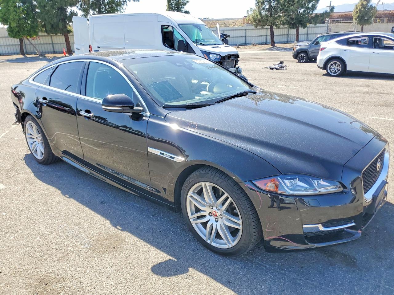 Jaguar XJ R - Sport