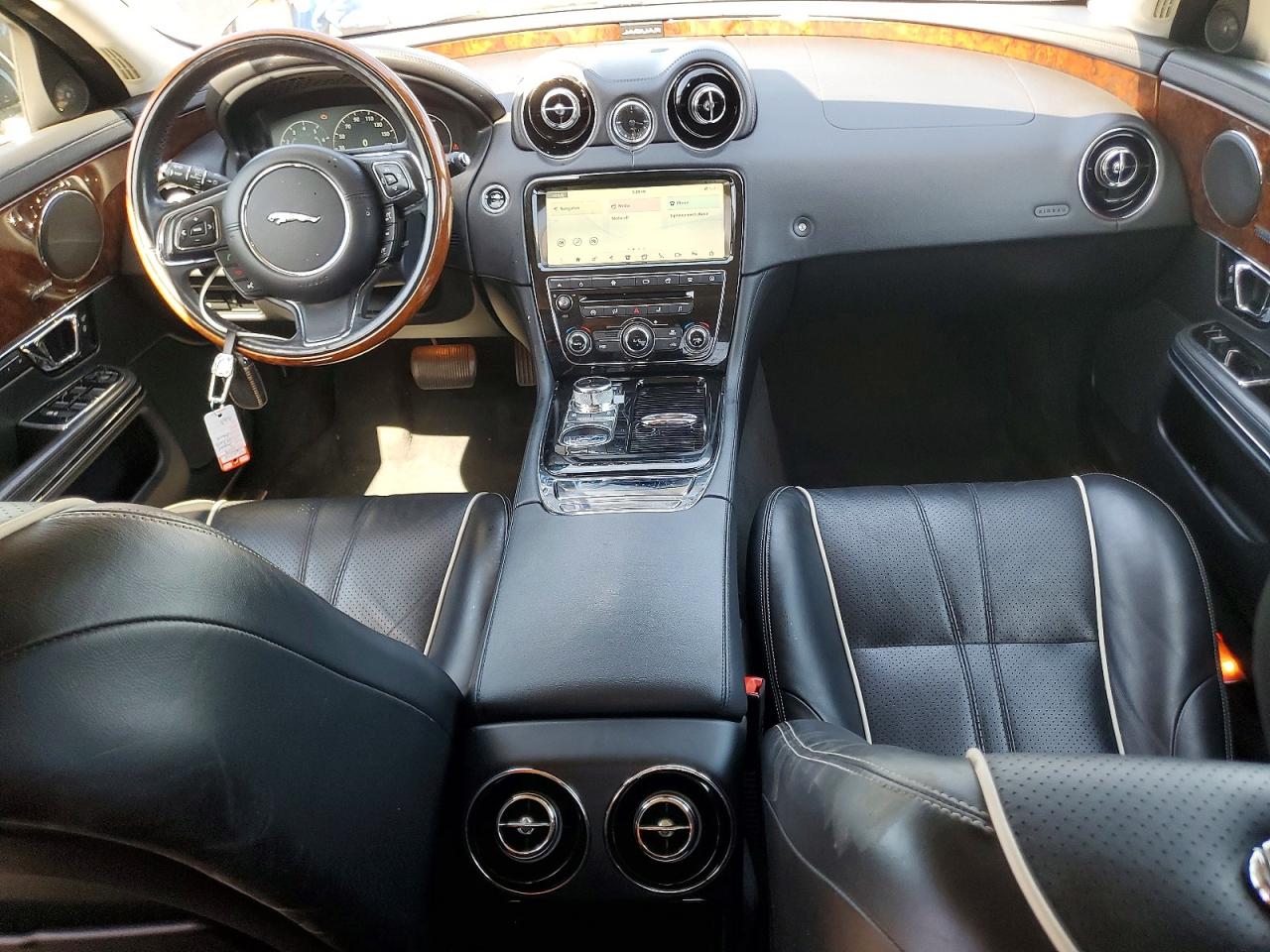 Jaguar XJ R - Sport