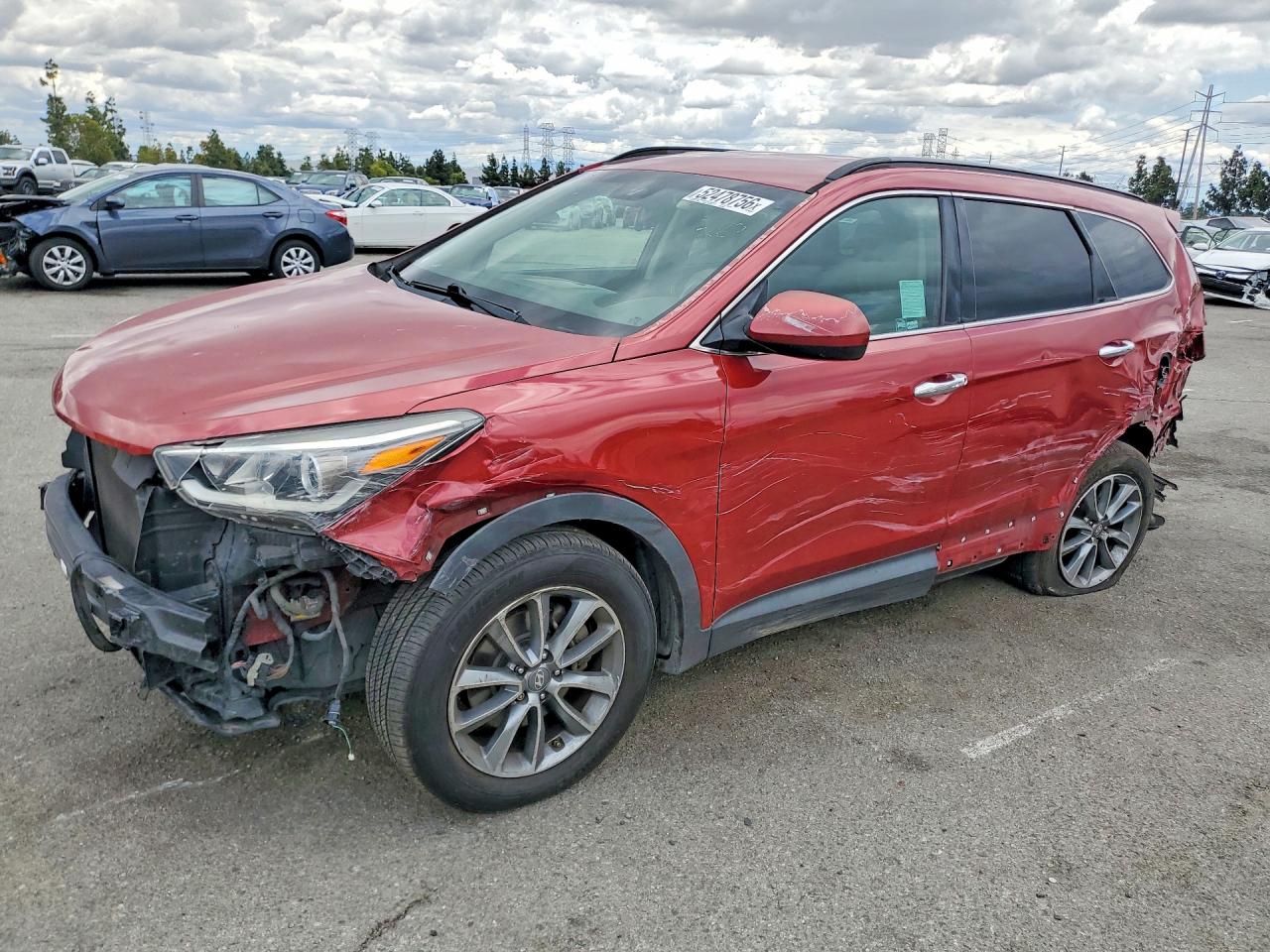Salvage Hyundai SANTA FE Image