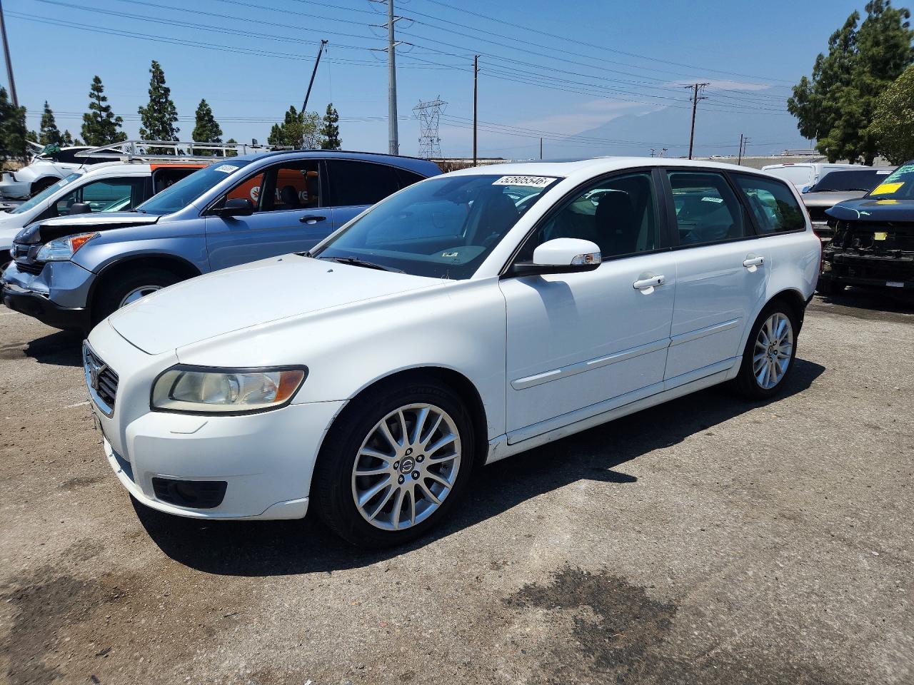 Salvage Volvo V50 Image