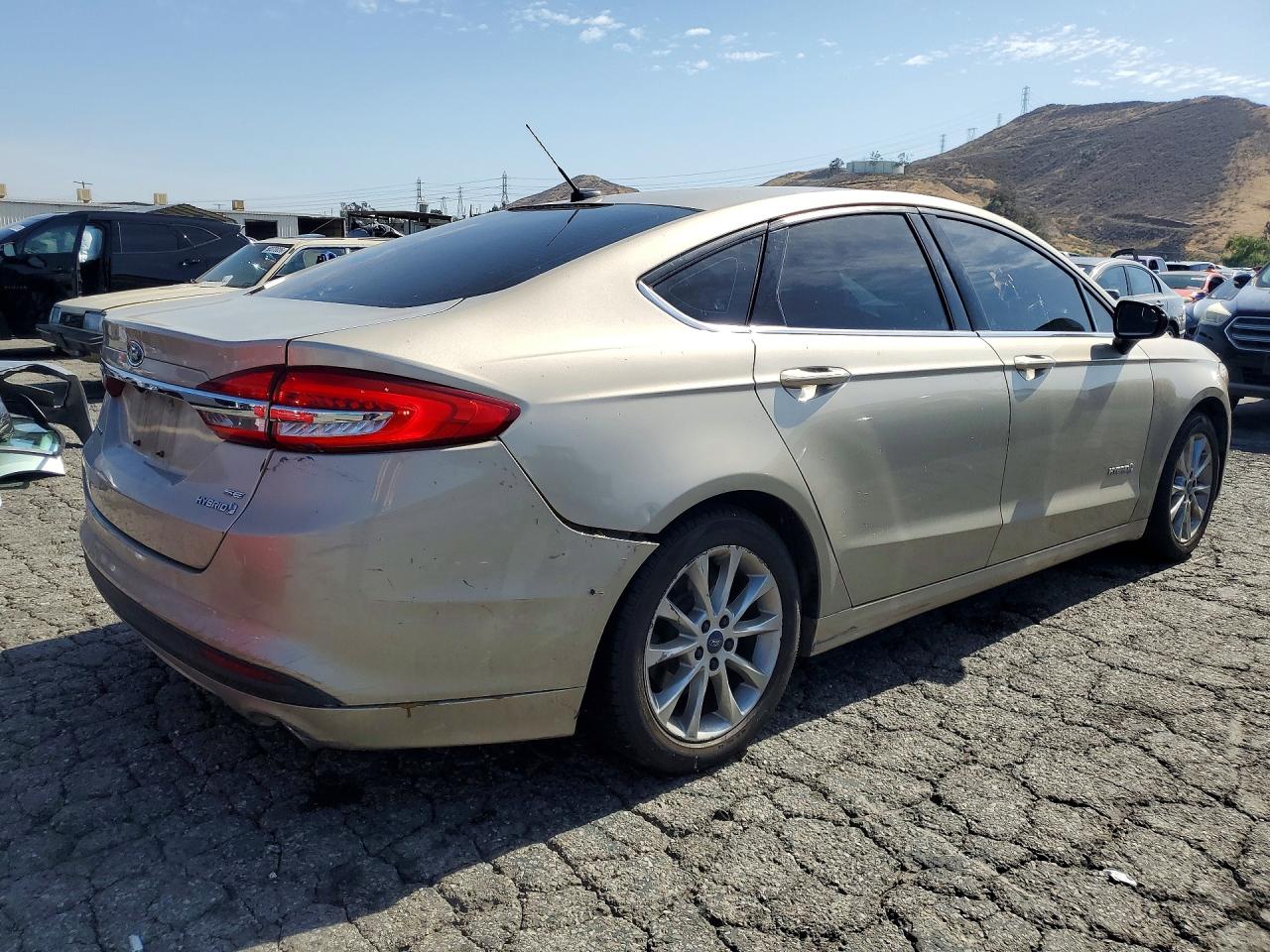 Ford Fusion Se Hybrid