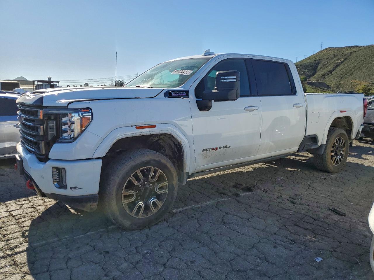 Salvage GMC Sierra Image
