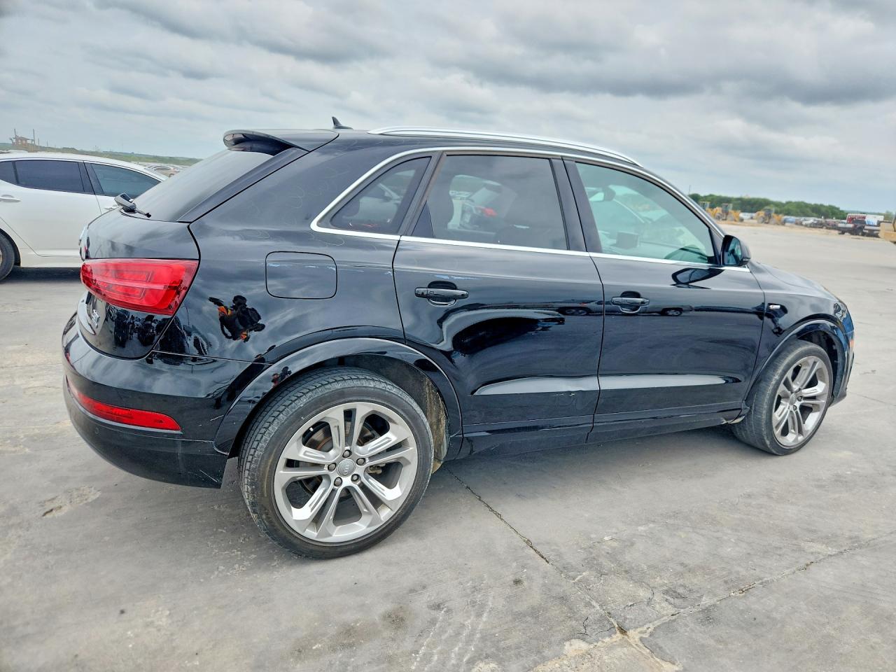 Audi Q3 Premium Plus