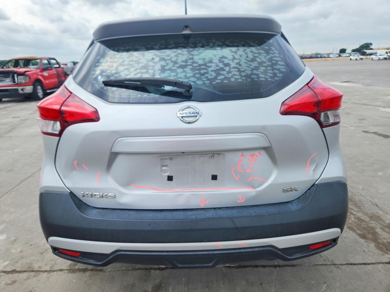 Nissan Kicks Sr