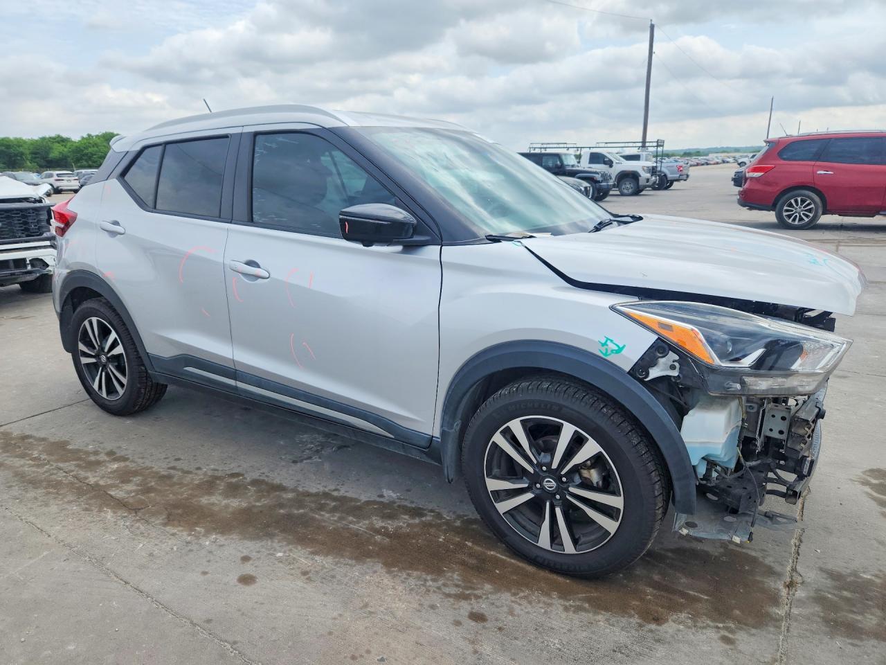 Nissan Kicks Sr
