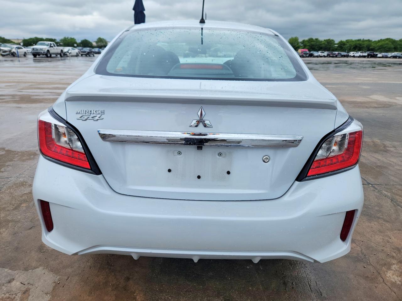 Mitsubishi Mirage G4 Es